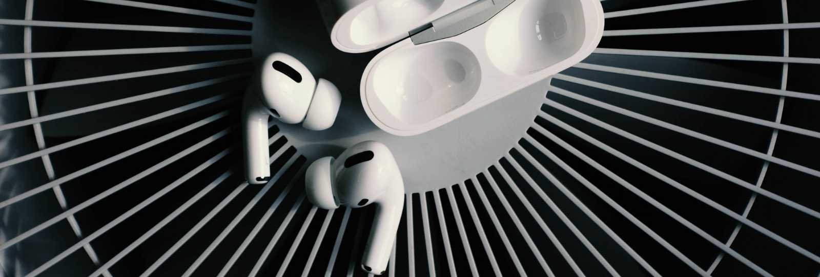 Earphones Banner